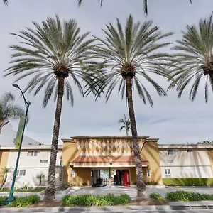 Americas Value & 2*, Anaheim United States